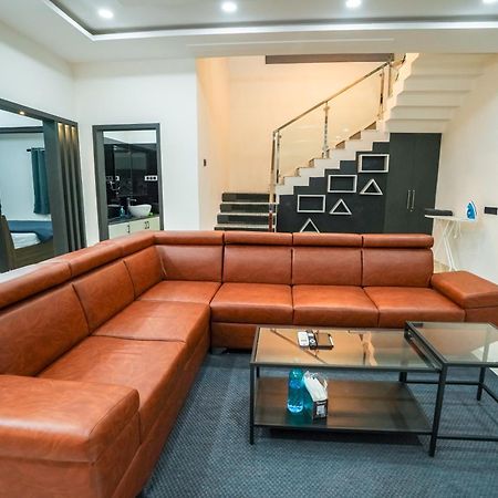 N Cube Serviced Apartments ハイデラバード エクステリア 写真