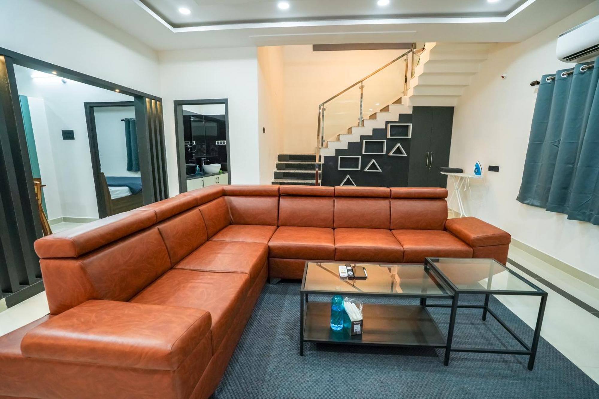 N Cube Serviced Apartments ハイデラバード エクステリア 写真